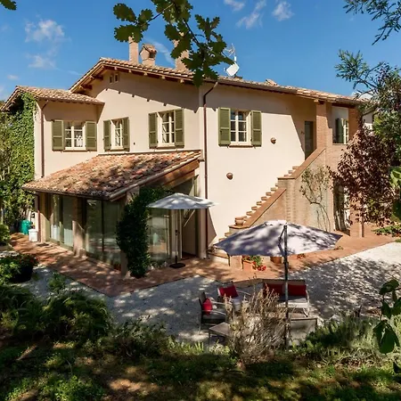 Altra Meta Bed & Breakfast 4*