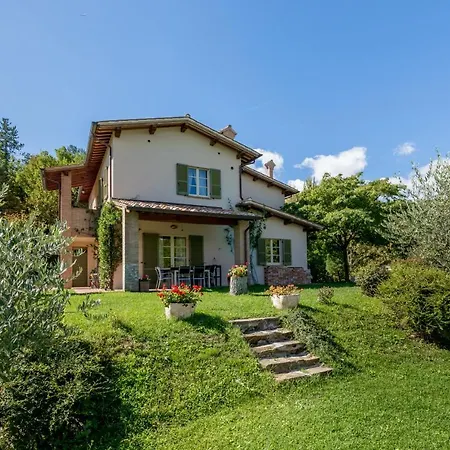 Altra Meta Bed & Breakfast 4*